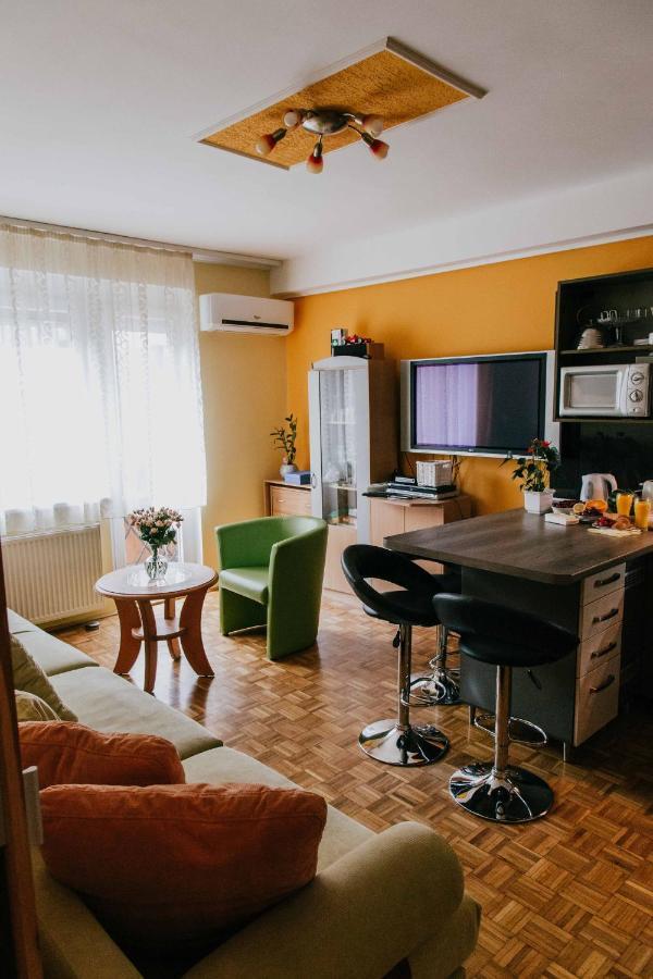 Apartment Budacenter Budapest Extérieur photo